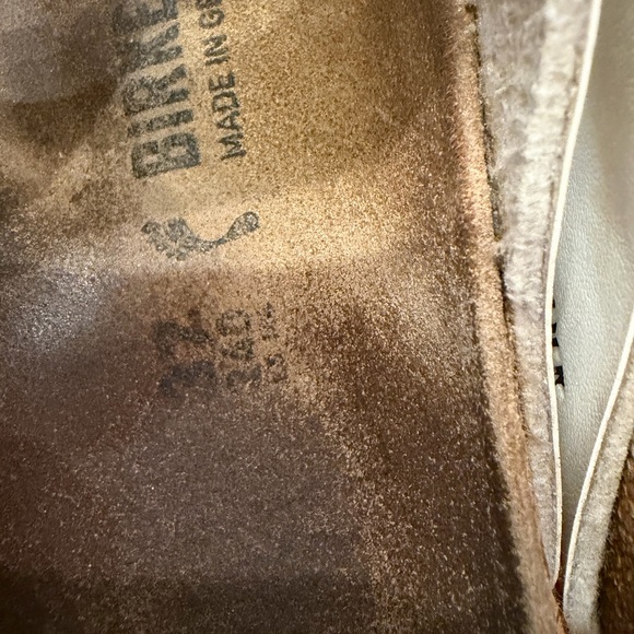 Birkenstock Cream Double-Strap Leather Sandals - Picture 8 of 8